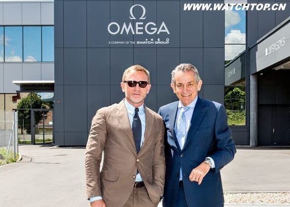 丹尼爾克雷格拜訪歐米茄Villeret工坊 展示Seamaster 300“SPECTRE”特別限量腕表 Seamaster 300“SPECTRE 丹尼爾克雷格 歐米茄 腕表 熱點動態  第1張