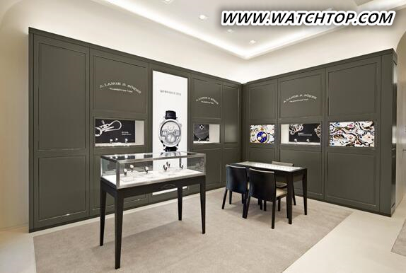 朗格表推出Lange 1 Time Zone特別版18K蜂蜜色金腕表