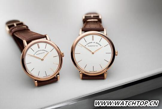 朗格Saxonia Thin 腕表備有兩種尺寸