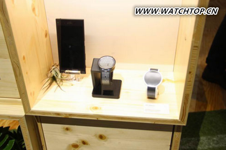 又該充值了？索尼IFA展出FES Watch U智能手表