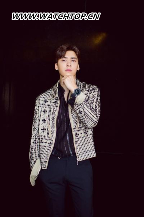TAG Heuer泰格豪雅品牌大使李易峰佩戴CONNECTED MODULAR智能腕表 精彩亮相《動物世界》發布會 動物世界 李易峰 智能手表 泰格豪雅 行業資訊  第2張